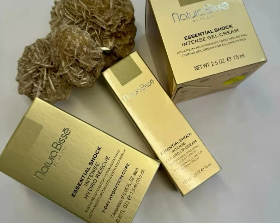 Gold Natura Bissé Essential Shock boxes.